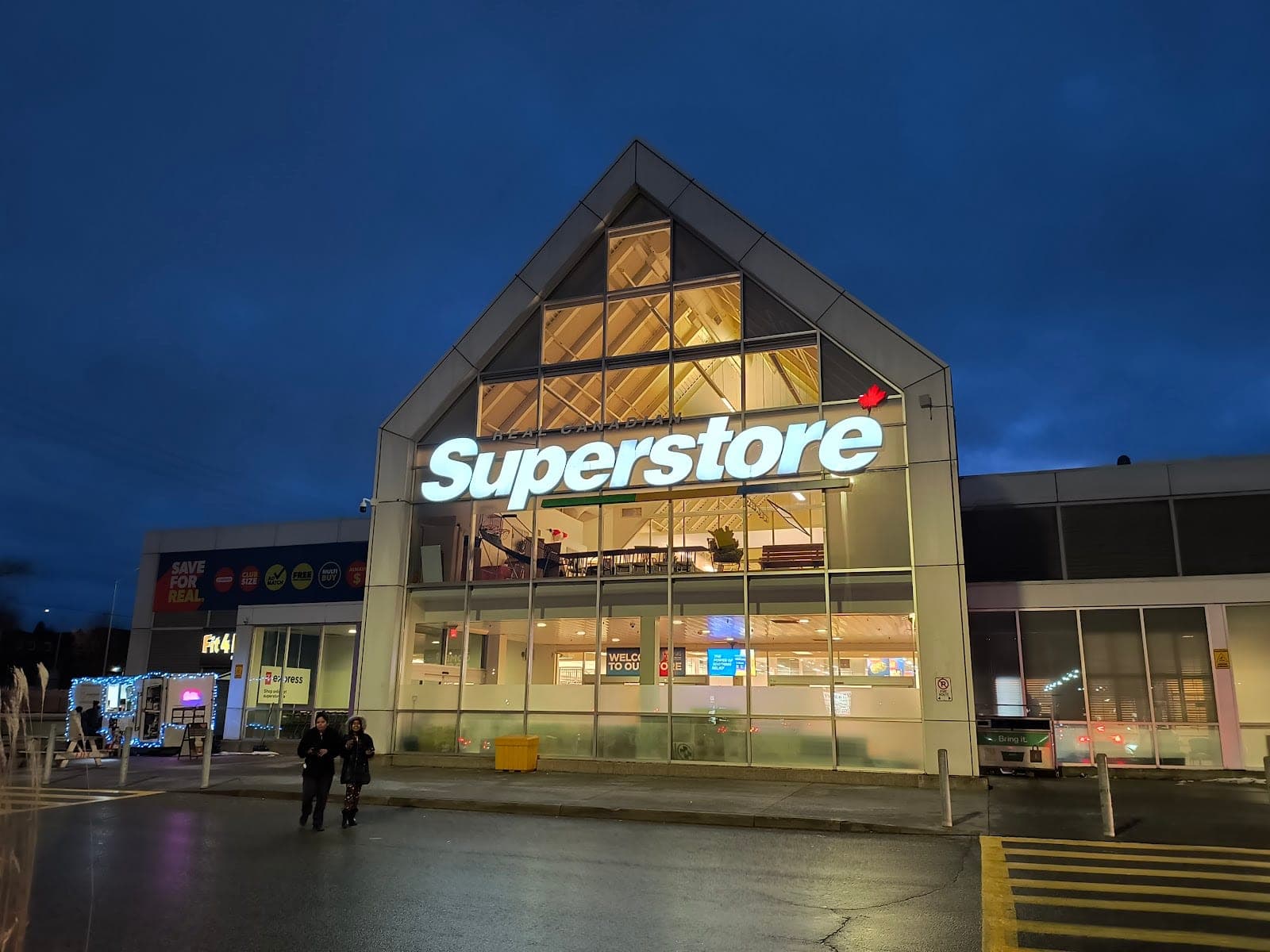 Real Canadian Superstore Pharmacy (photo: Jim Kang, via Google)