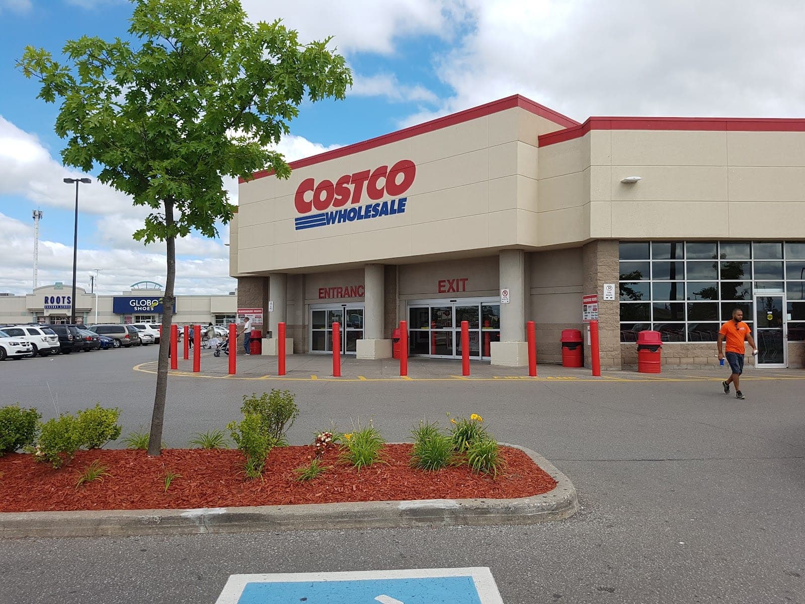 Costco Pharmacy (photo: Ryan Reeson, via Google)
