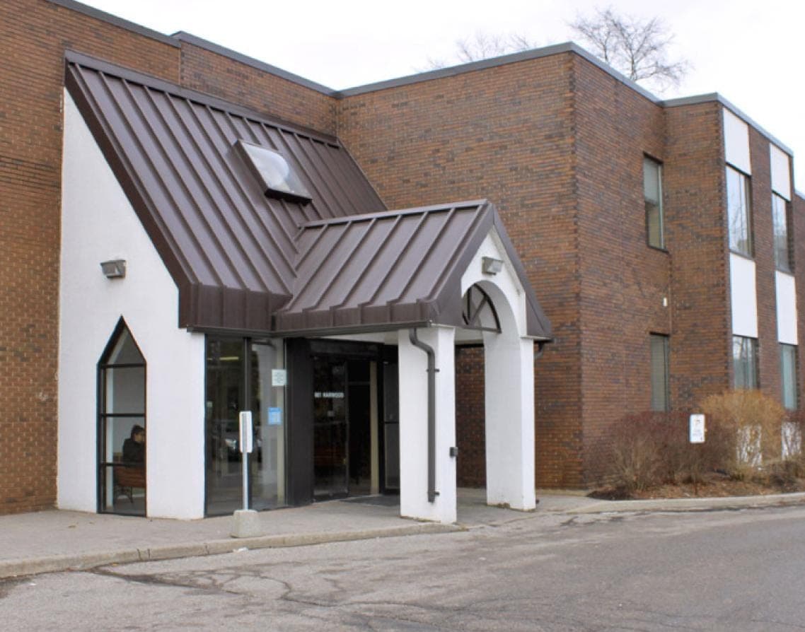 SeniorHome.ca - Lifemark Physiotherapy Harwood & Clements