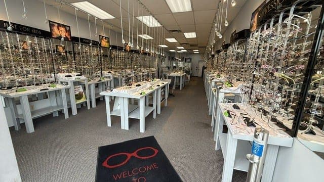 Hakim Optical Ajax - Manning Crossing Plaza (photo: Hakim Optical Ajax - Manning Crossing Plaza, via Google)