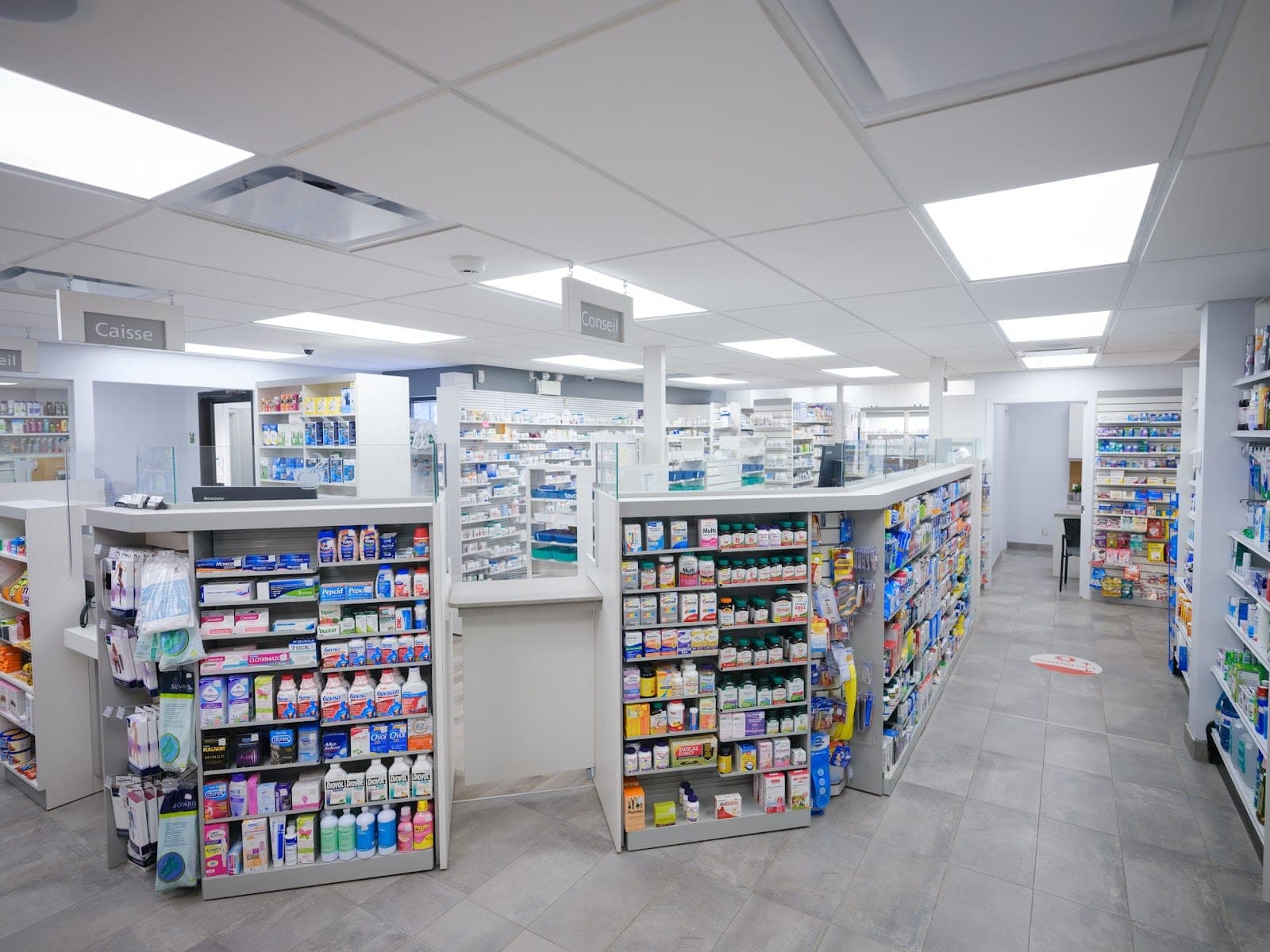Brunet Clinique J-M. Fontaine, M. Boucher Simard, pharm. prop. Affiliés (photo: Brunet Clinique J-M. Fontaine, M. Boucher Simard, pharm. prop. Affiliés, via Google)