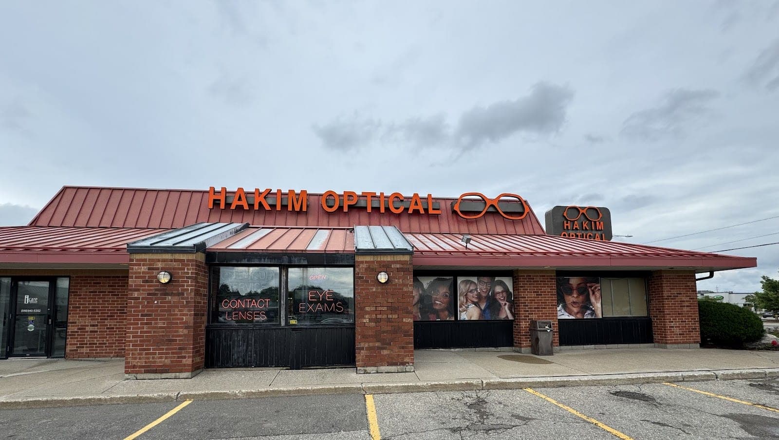 Hakim Optical Orangeville - Broadway (photo: Hakim Optical Orangeville - Broadway, via Google)
