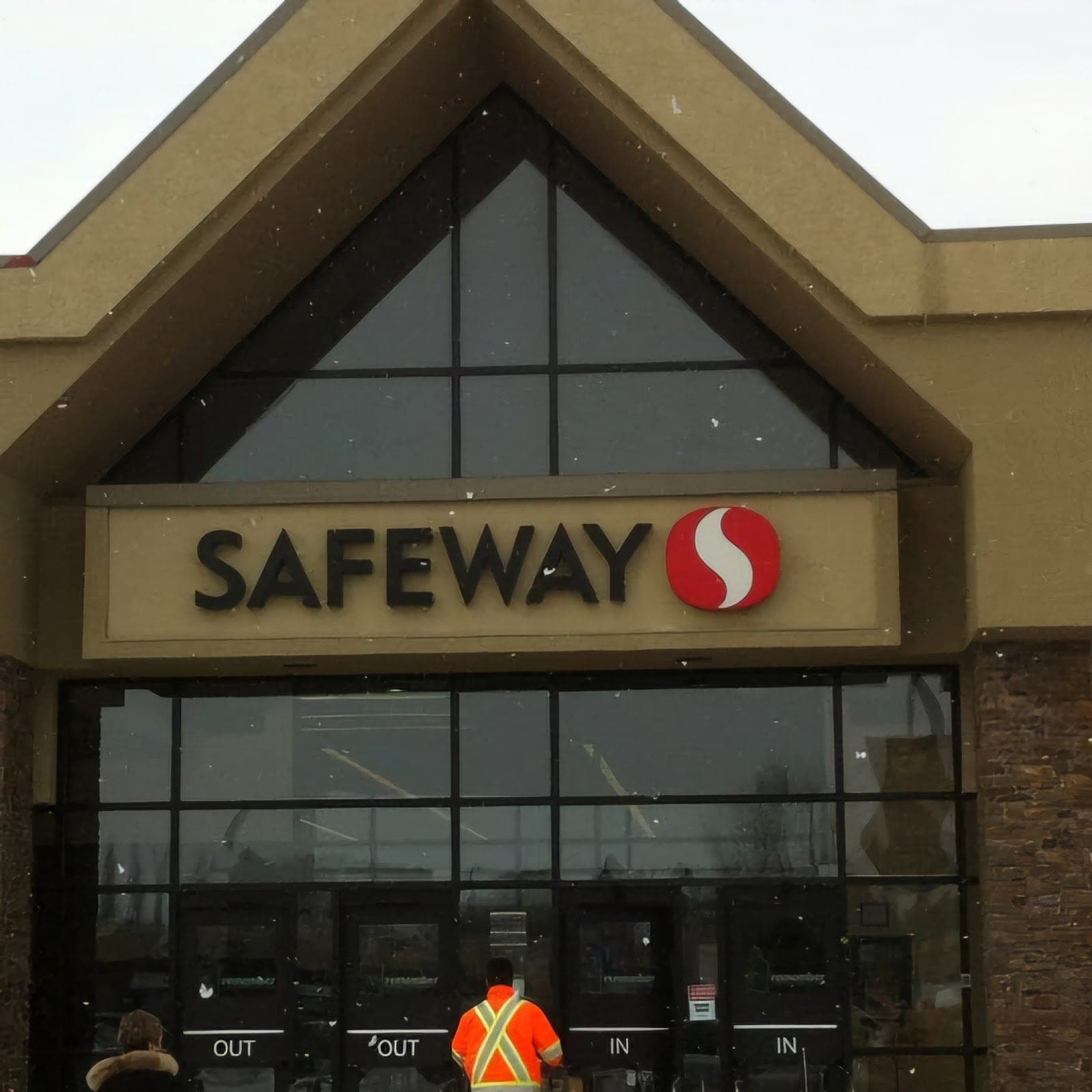 Safeway Pharmacy South Hill (photo: Lazarus, via Google)
