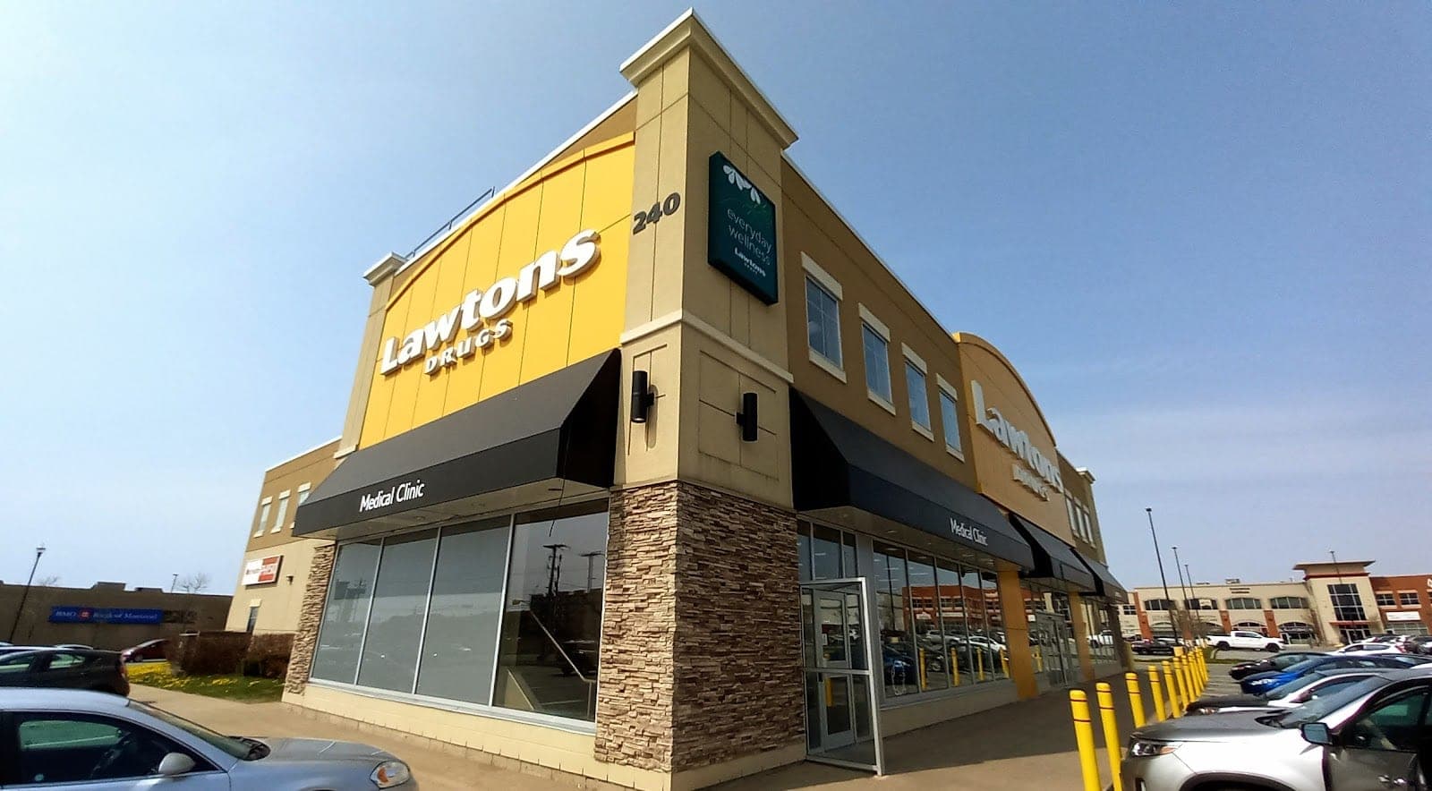 Lawtons Drugs Russell Lake (photo: Rafael Ziah Franco, via Google)