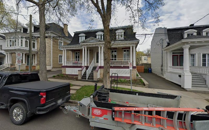 Pavillon St-Antoine - Photo 1