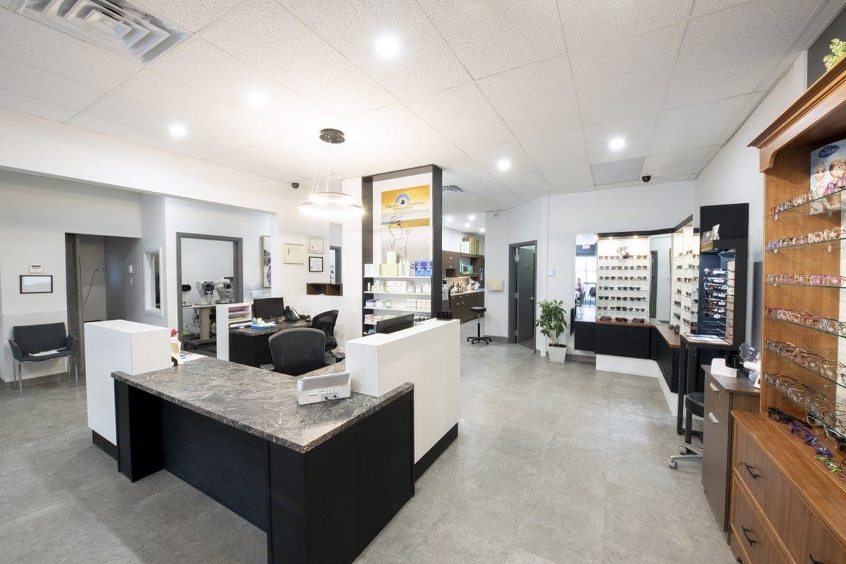 SeniorHome.ca - OPTOPLUS Rimouski- Pascale Rousseau Opticienne