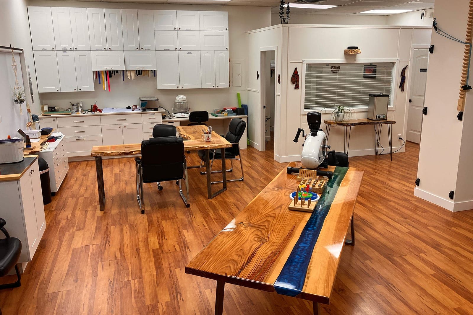SeniorHome.ca - Valley Hand & Physical Therapy