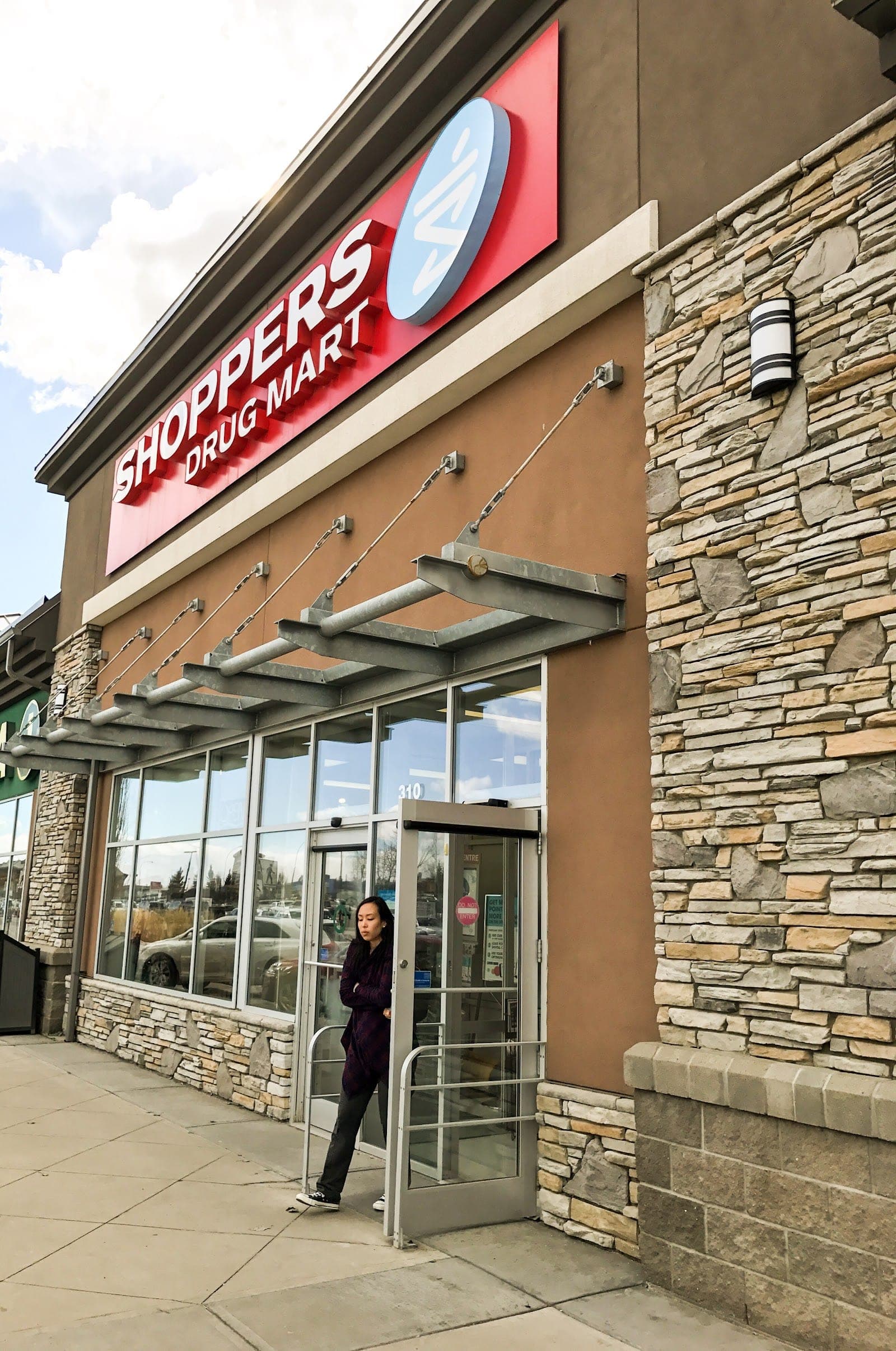 Shoppers Drug Mart (photo: Ryan Sowtis, via Google)