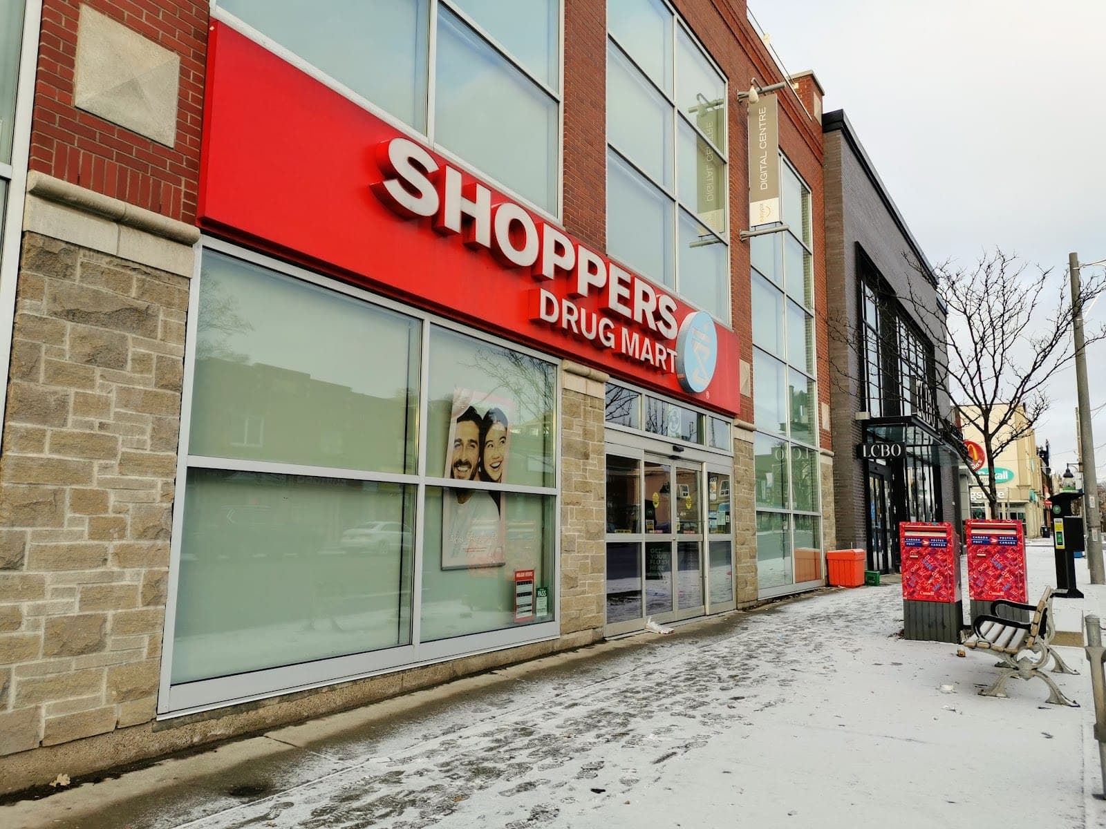 Shoppers Drug Mart (photo: Chen Shaowei, via Google)