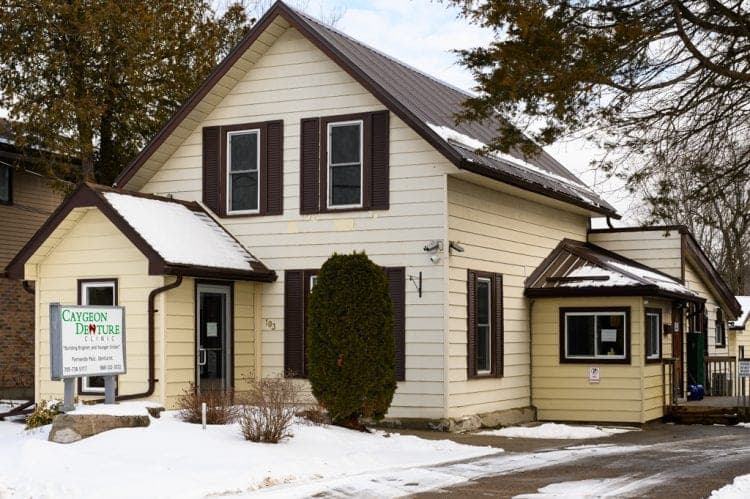 SeniorHome.ca - Caygeon Denture Clinic