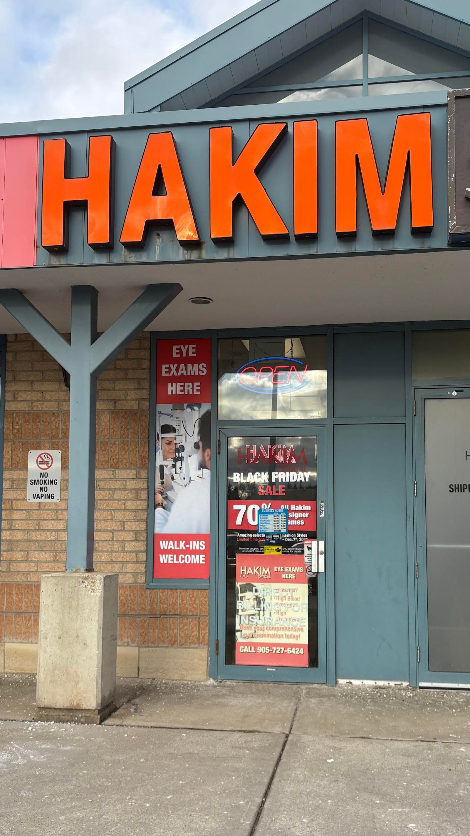 Hakim Optical Aurora - Yonge Street (photo: Hakim Optical Aurora - Yonge Street, via Google)