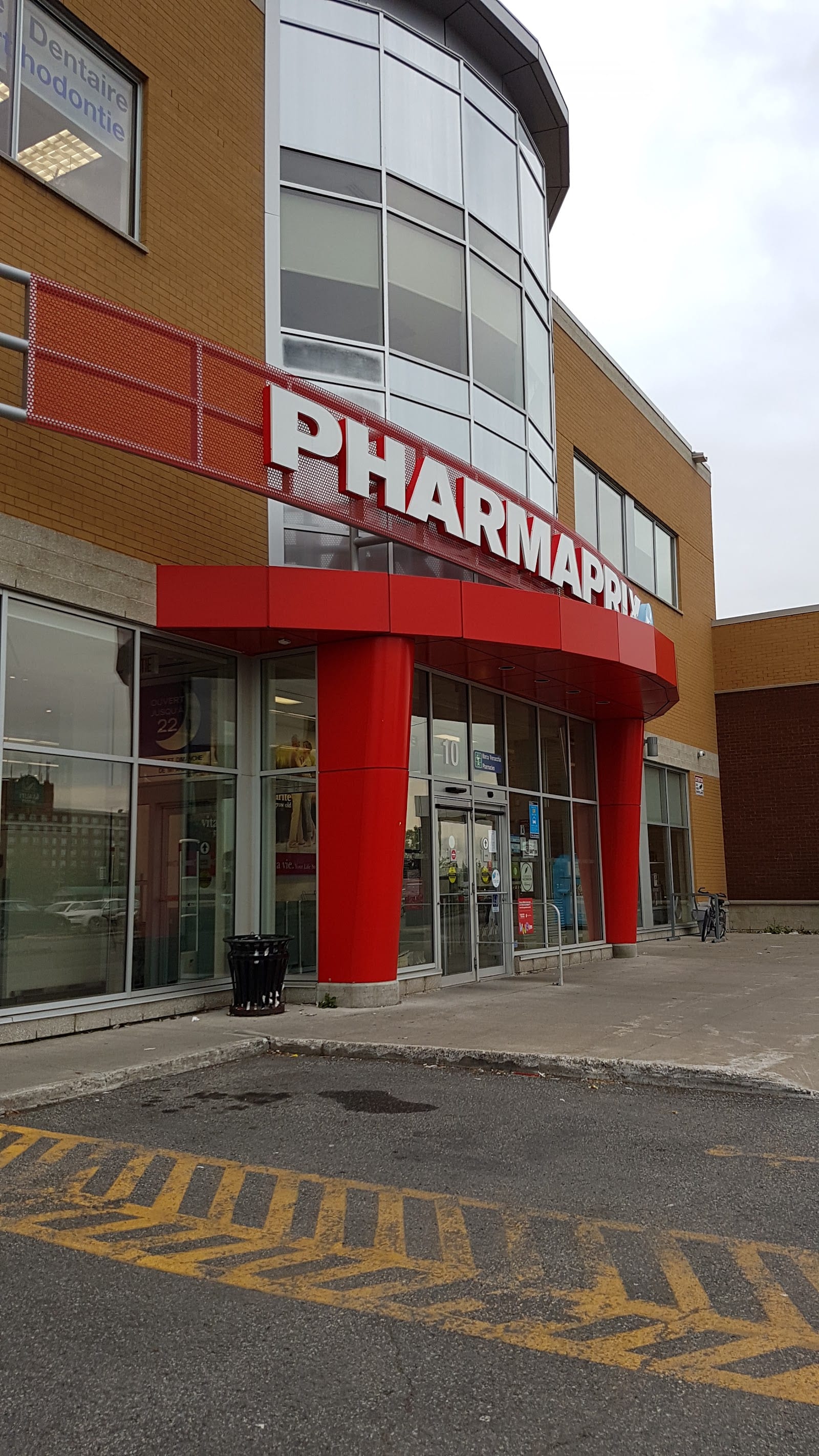 Pharmaprix (photo: Roby Roberto, via Google)