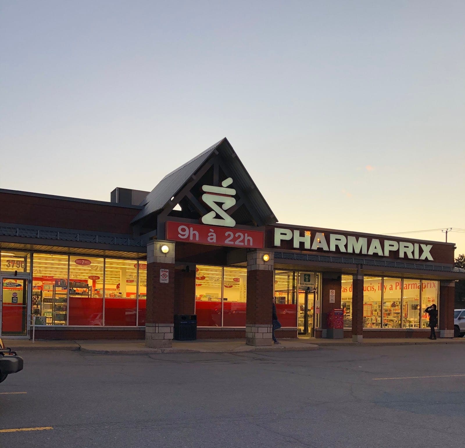 Pharmaprix (photo: Roger Brassard, via Google)