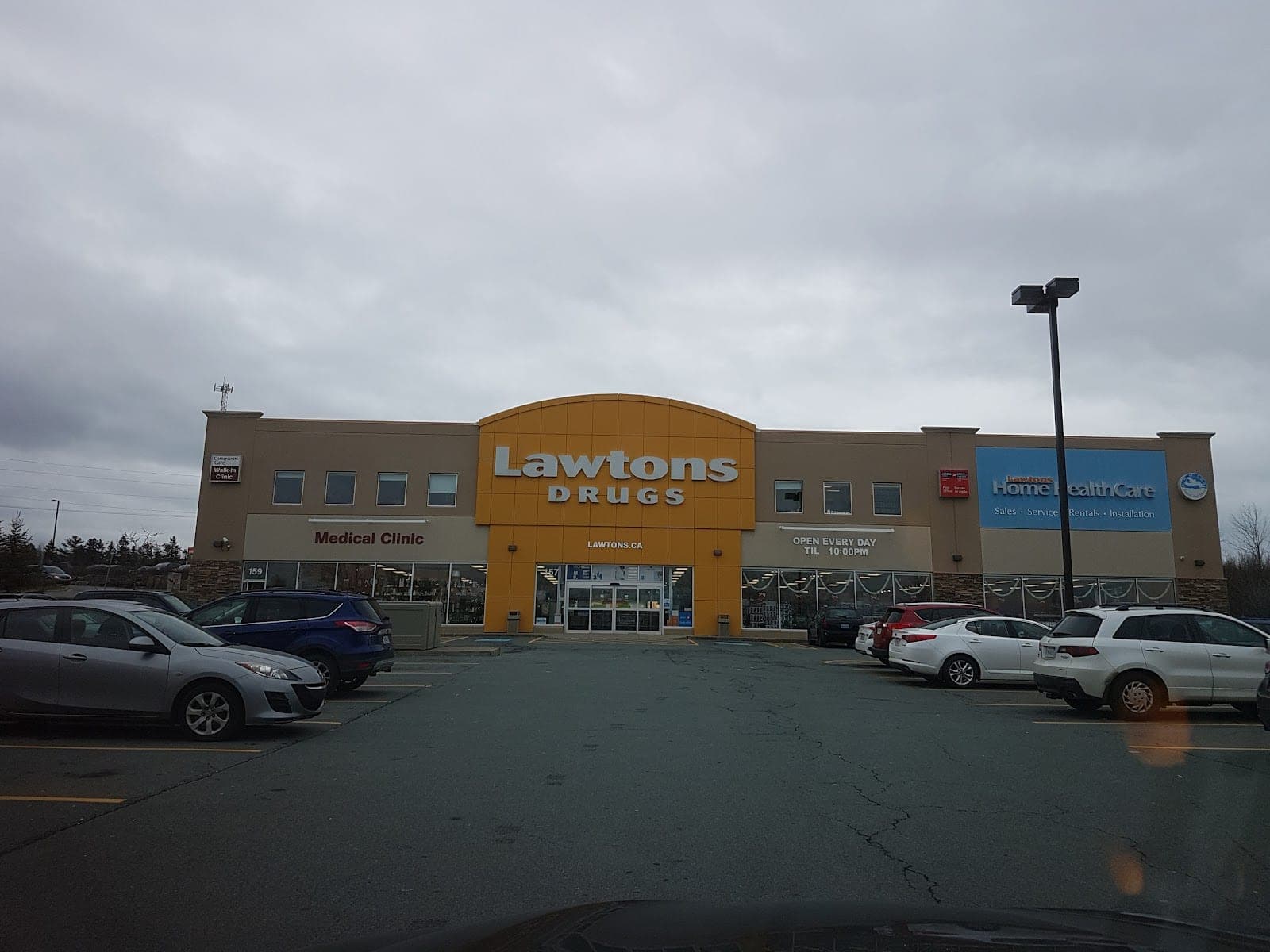 Lawtons Drugs Cobequid Road (photo: Karthik Palem, via Google)