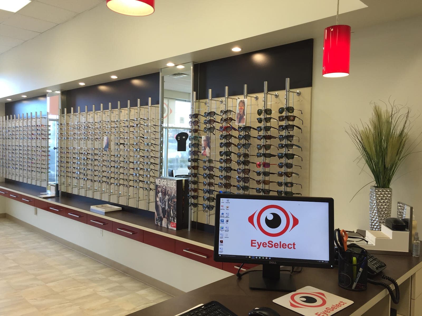 EyeSelect Spruce Grove (photo: EyeSelect Spruce Grove, via Google)