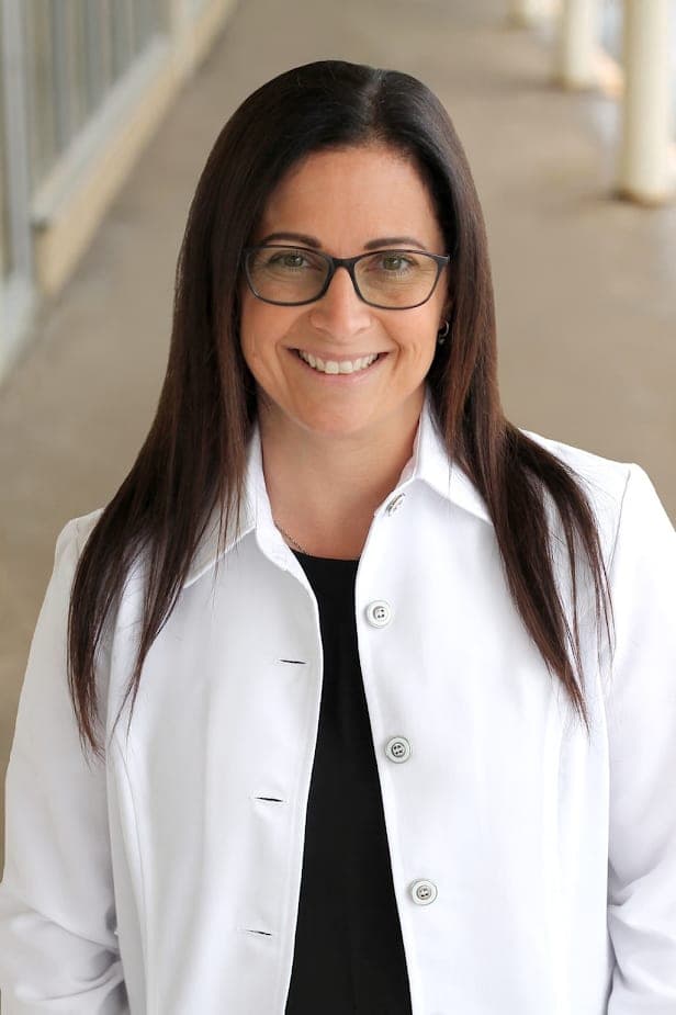 Julie Baillargeon, infirmière en soins podologiques (photo: Julie Baillargeon, infirmière en soins podologiques, via Google)
