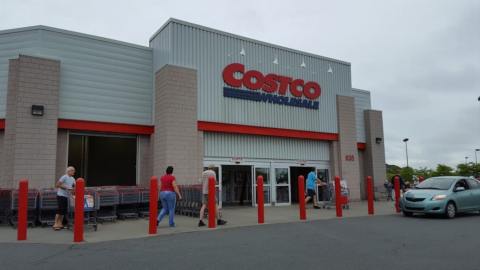 Pharmacie Grégoire Arakelian (Costco) (photo: Lazarus, via Google)