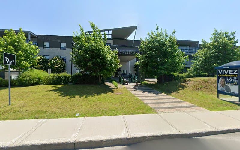 Centre D'Hébergement - Photo 1