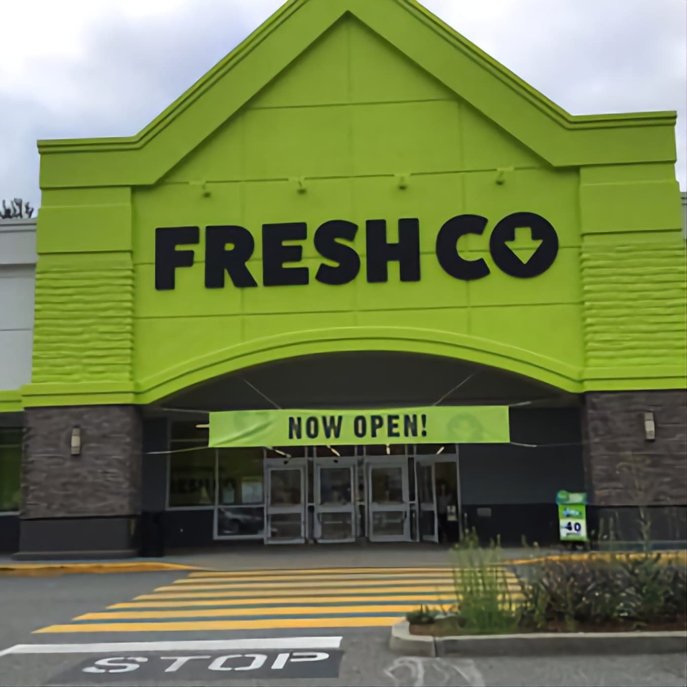 FreshCo Pharmacy Lougheed Hwy & Hwy 11 (photo: Lazarus, via Google)