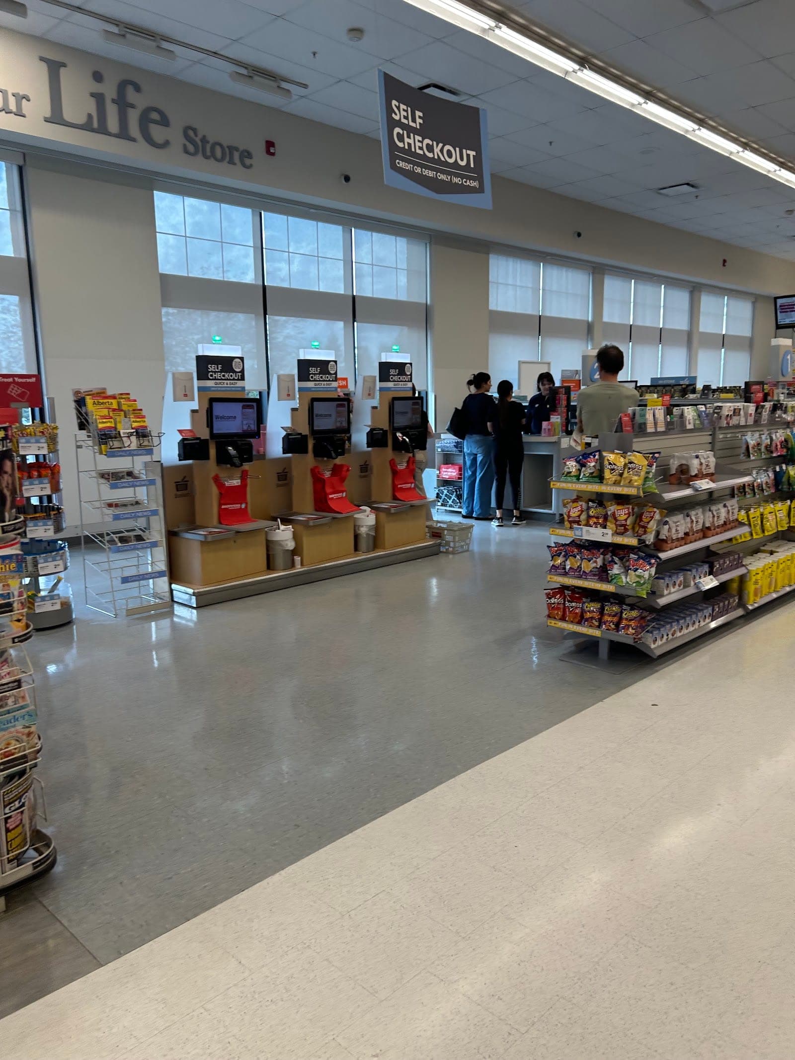 Shoppers Drug Mart (photo: Francois Grenier, via Google)