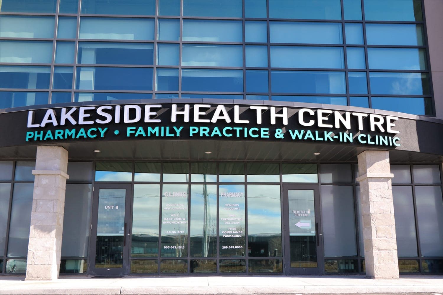 SeniorHome.ca - Lakeside Health Centre