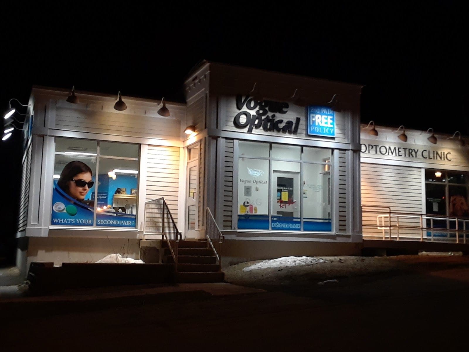 Vogue Optical (photo: Bob Edwards, via Google)