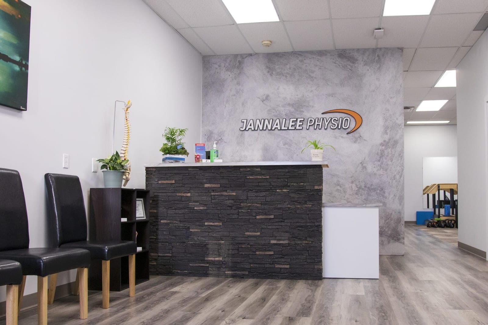 SeniorHome.ca - Jannalee Physiotherapy