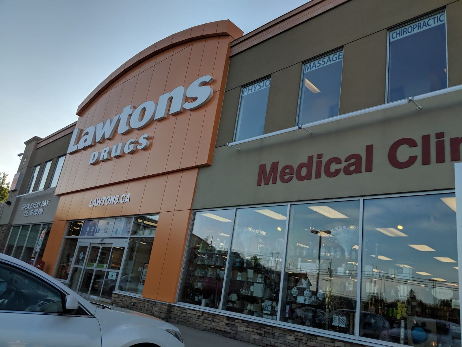 Lawtons Drugs Paradise (photo: bonaventure amah, via Google)