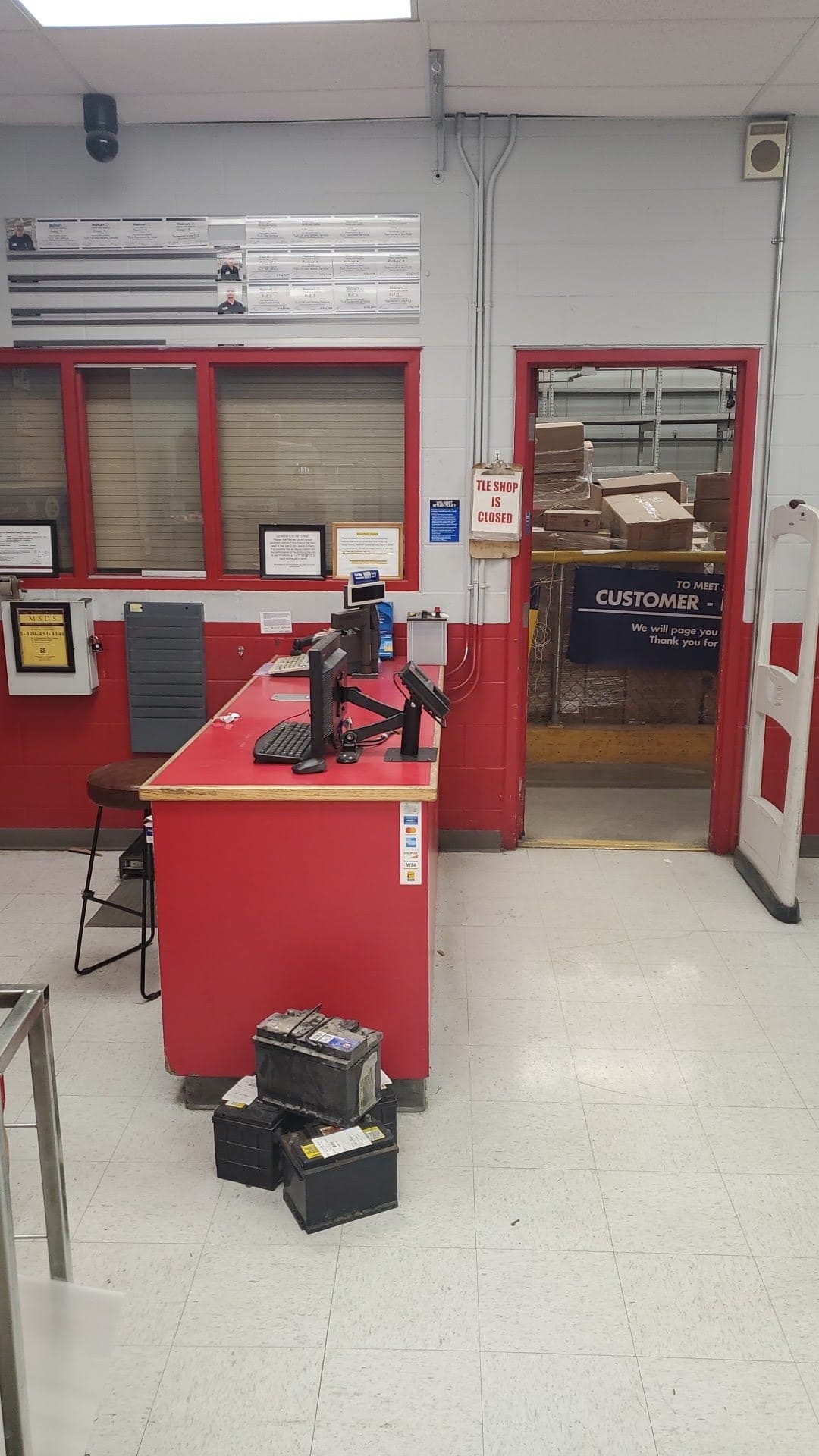 Walmart Vision Centre (photo: Thomas Titan, via Google)