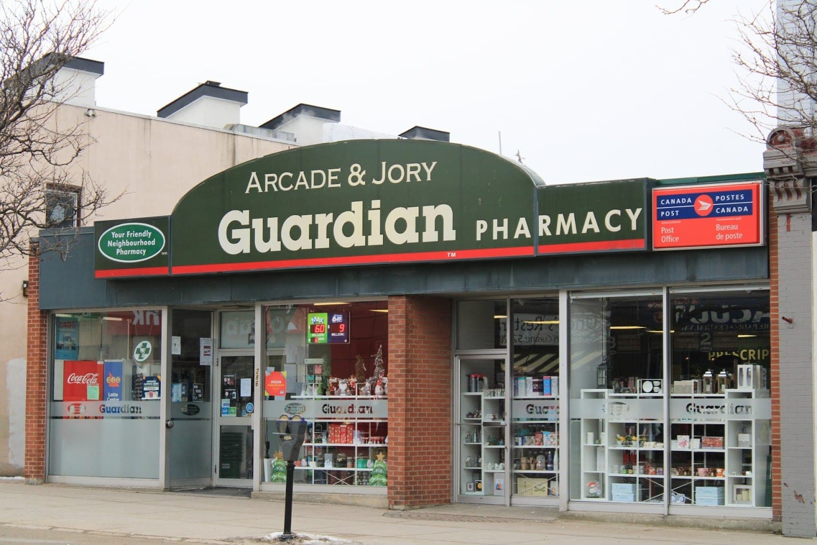 Arcade and Jory Guardian Pharmacy (photo: Kio, via Google)