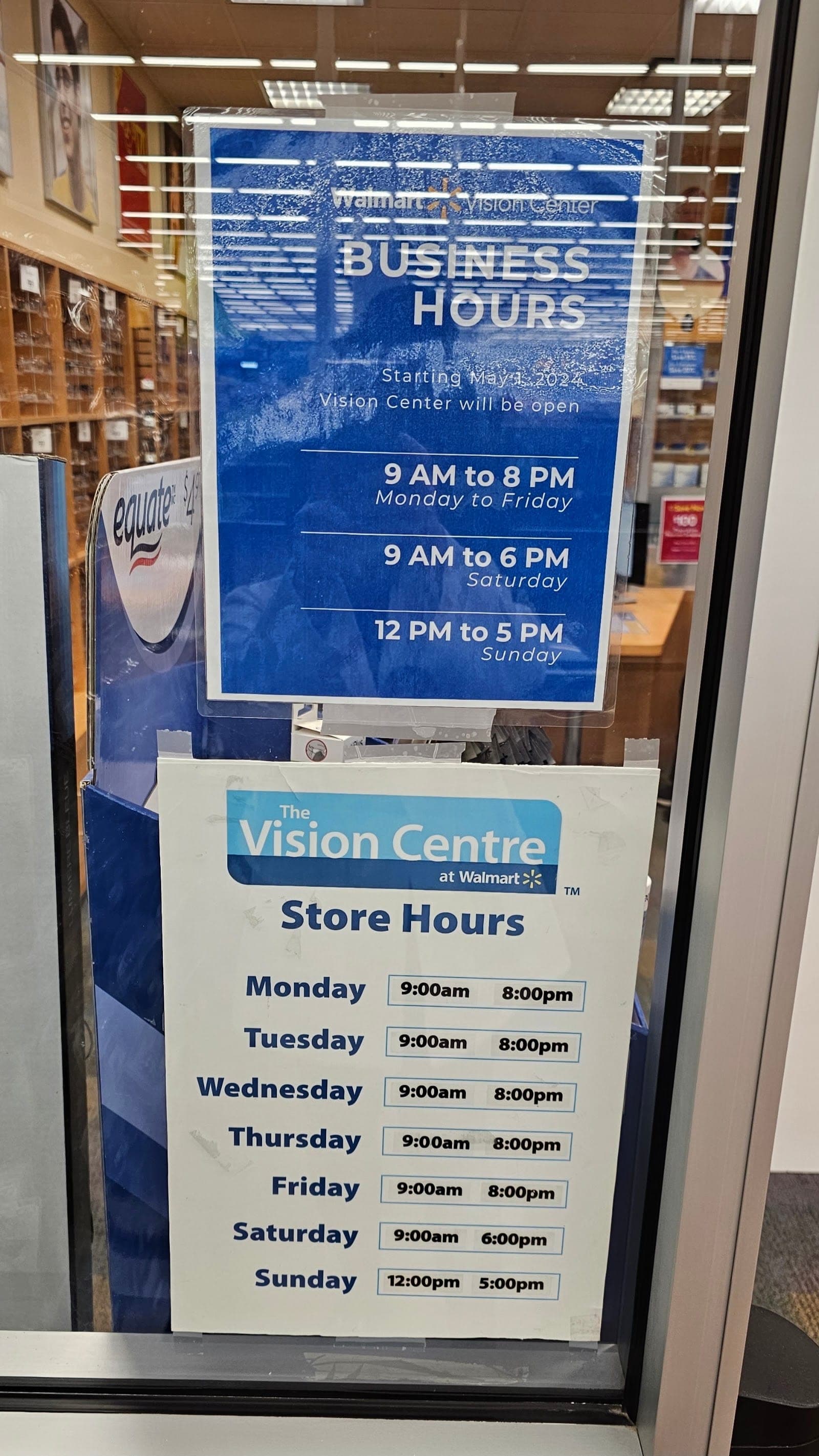 Walmart Vision Centre (photo: Kelly, via Google)