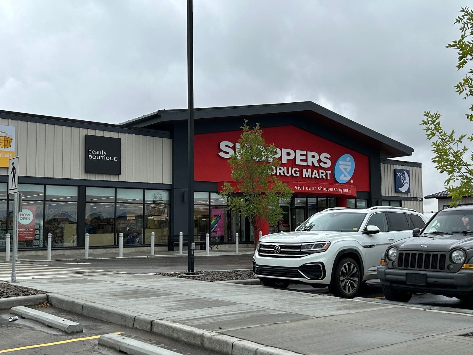 Shoppers Drug Mart (photo: Mando, via Google)