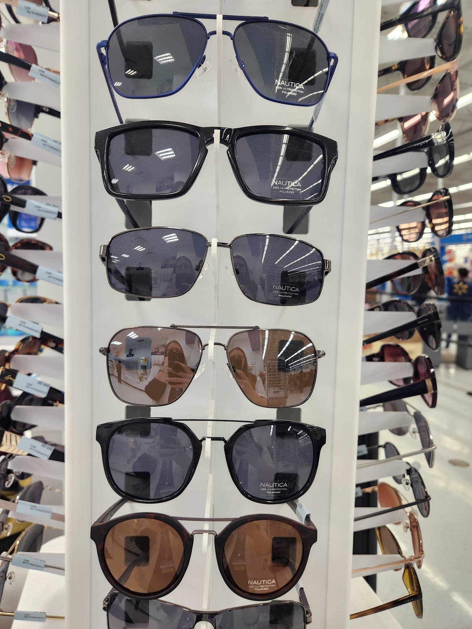 Walmart Vision Centre (photo: Heather May, via Google)