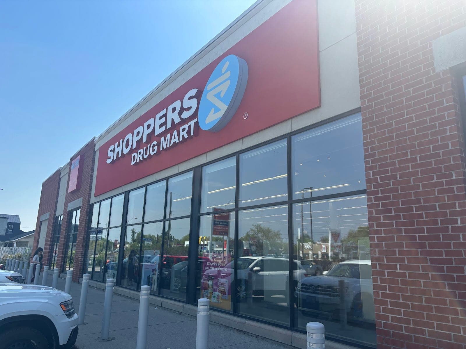 Shoppers Drug Mart (photo: Kenneth Henry Matthew Farrow (MrMatt), via Google)