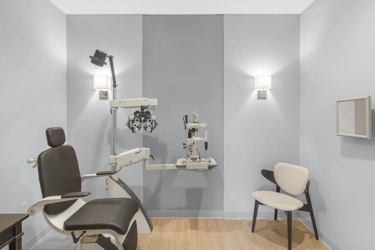 SeniorHome.ca - Eye Expressions Optical