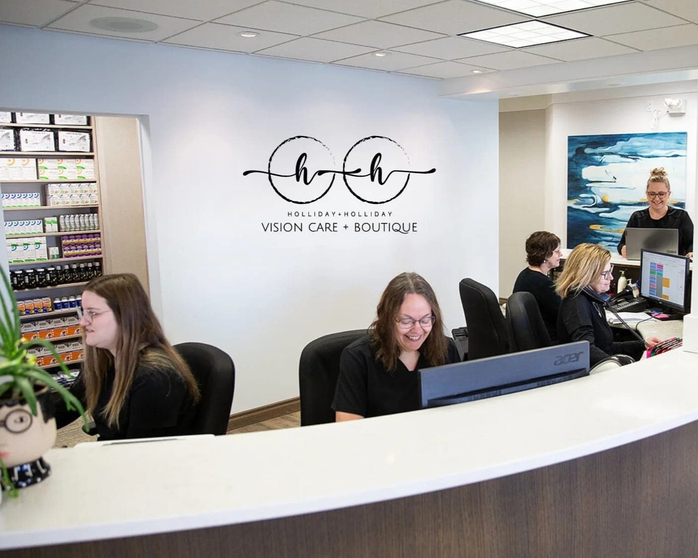 SeniorHome.ca - Holliday Vision Care + Boutique