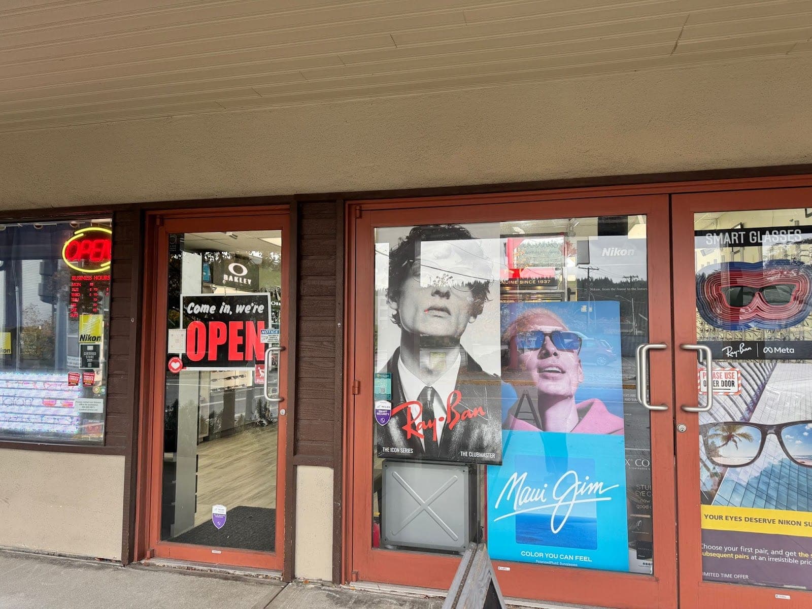 Eye Deal Sechelt (photo: Eye Deal Sechelt, via Google)