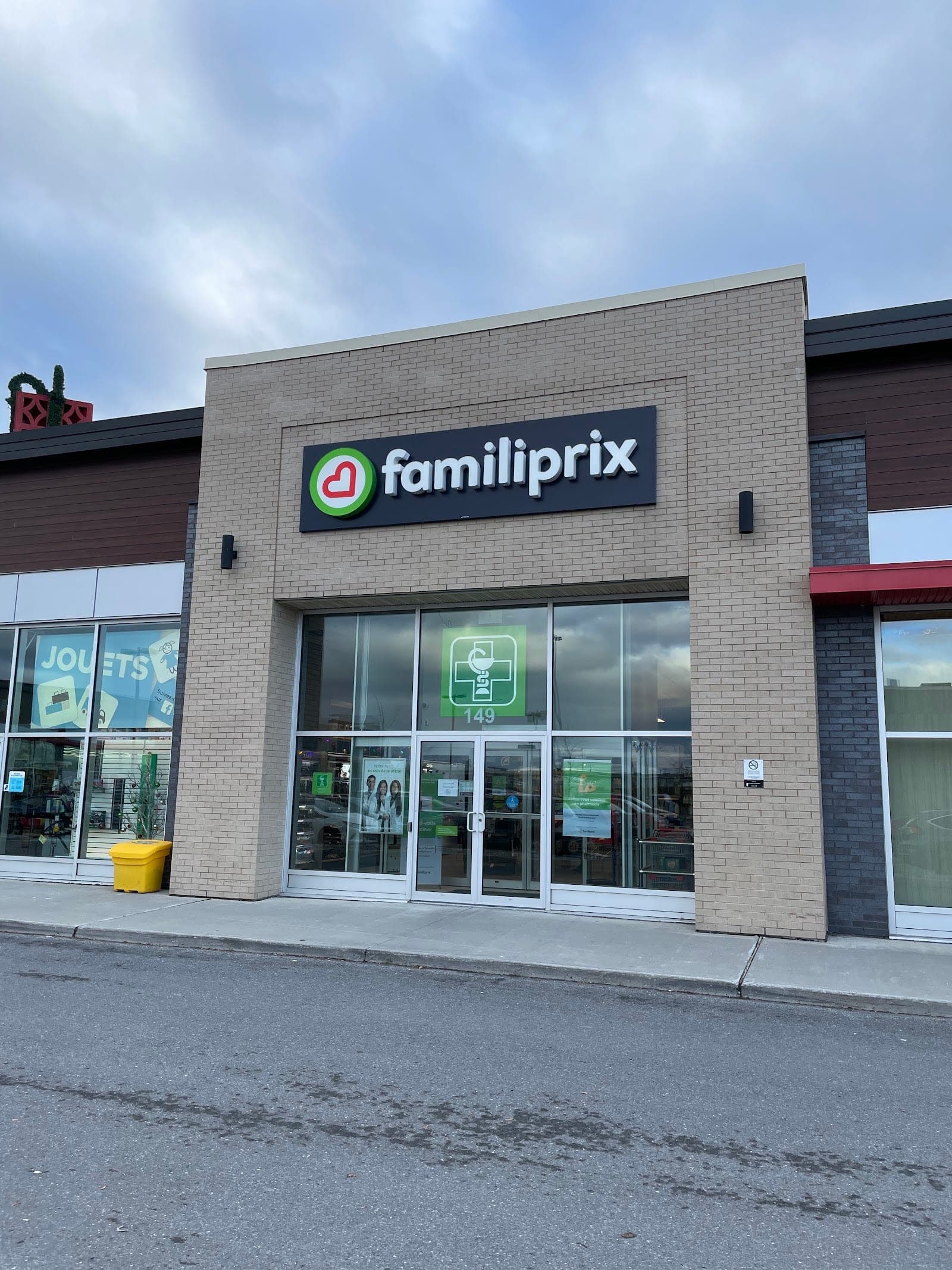 Familiprix (photo: Simon Robert, via Google)