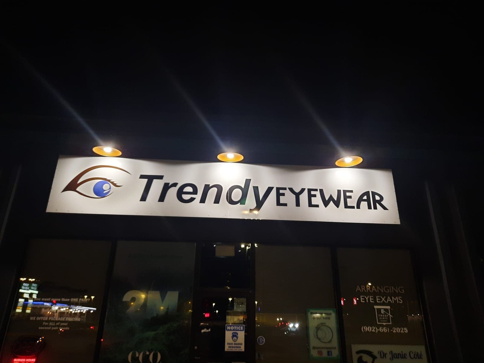 SeniorHome.ca - Trendy Eyewear