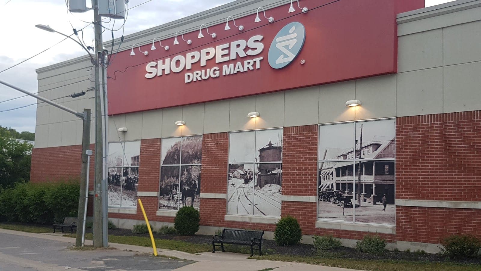 Shoppers Drug Mart (photo: Jeff Goldband, via Google)