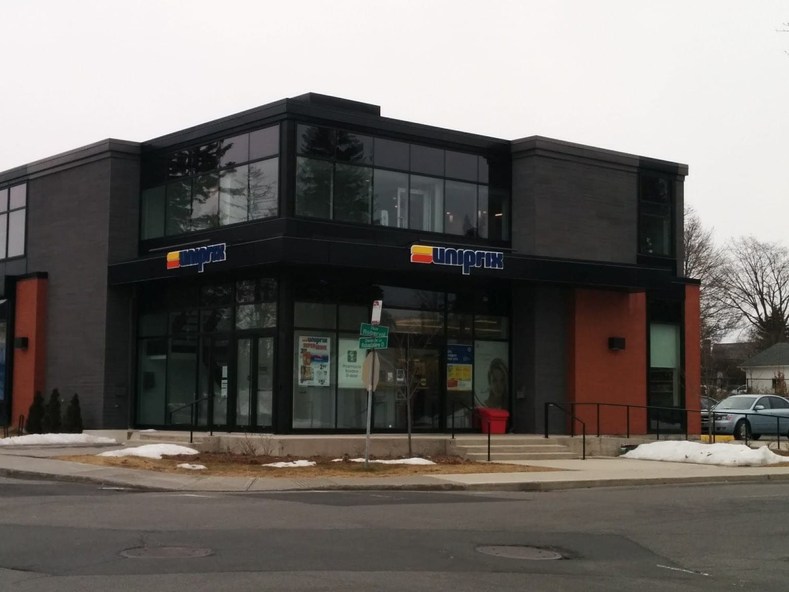 Uniprix Roxane St-Jean (photo: David Boitard, via Google)