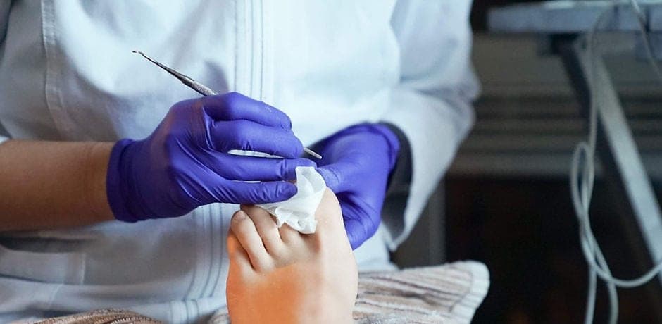 SeniorHome.ca - Clinique Pédisoins - Mélanie Miron, infirmière en soins podologiques