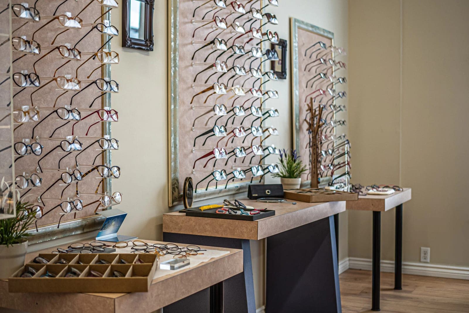 SeniorHome.ca - Arnprior Optical
