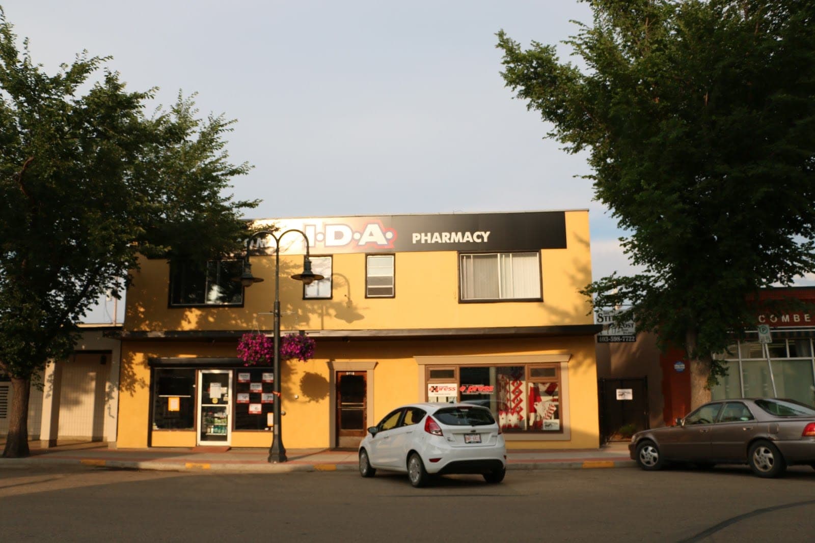 Lacombe Ida Pharmacy (photo: John Eshak, via Google)