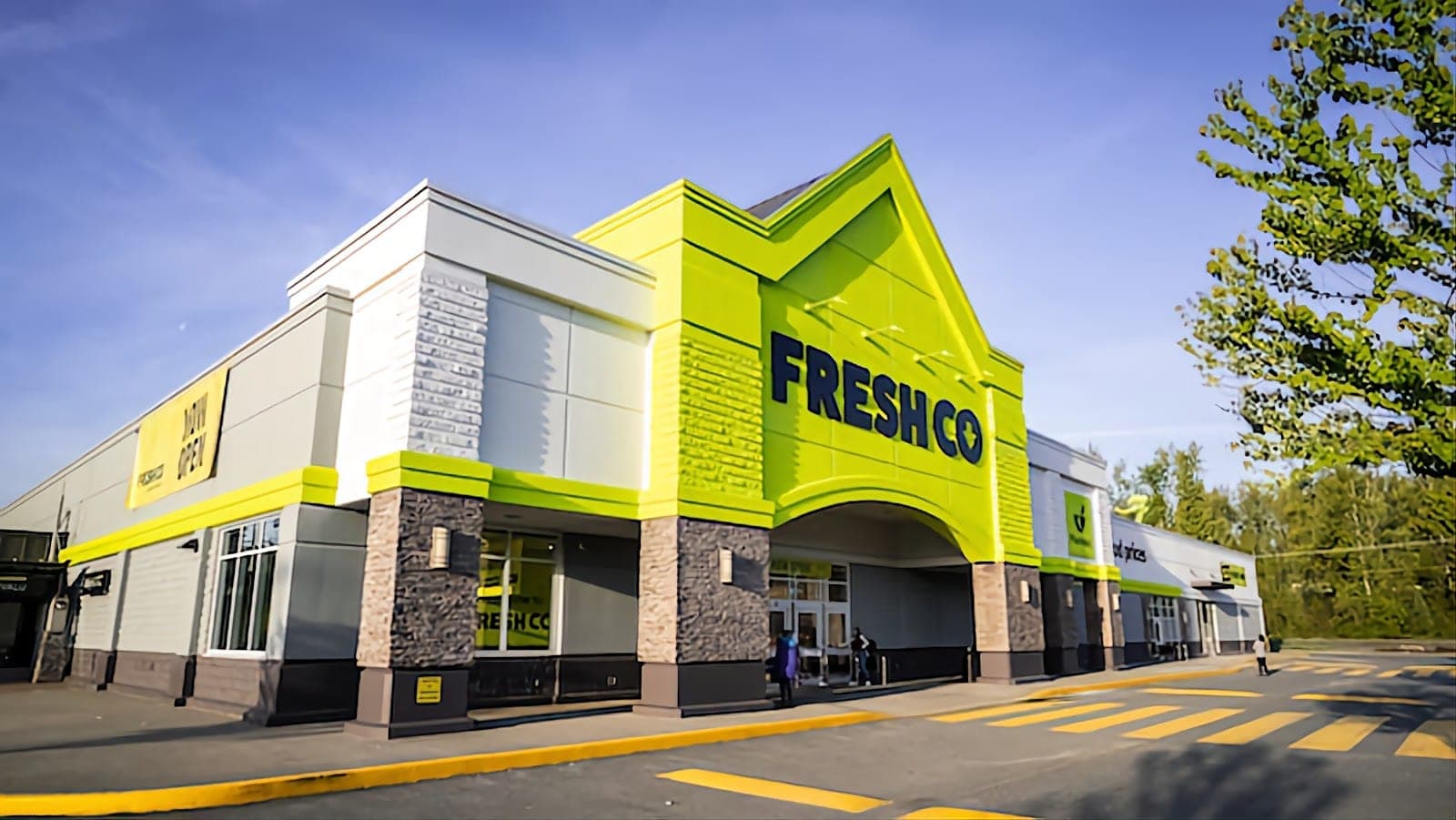 FreshCo Pharmacy Oliver & 4th Ave (photo: Lazarus, via Google)
