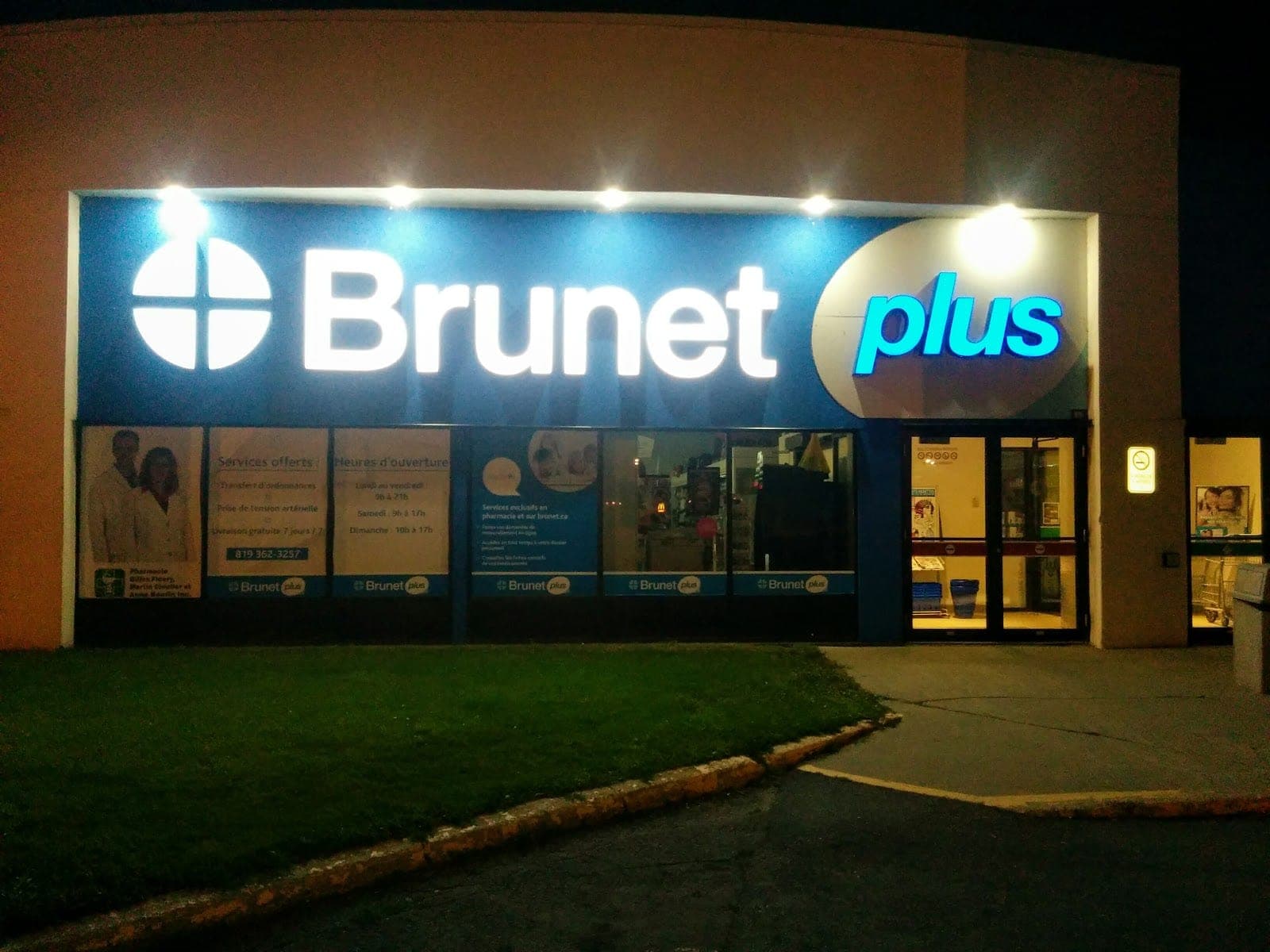 Brunet A. Boutin, A. Gauthier, pharm. prop. Affiliés (photo: Guillaume Allard, via Google)