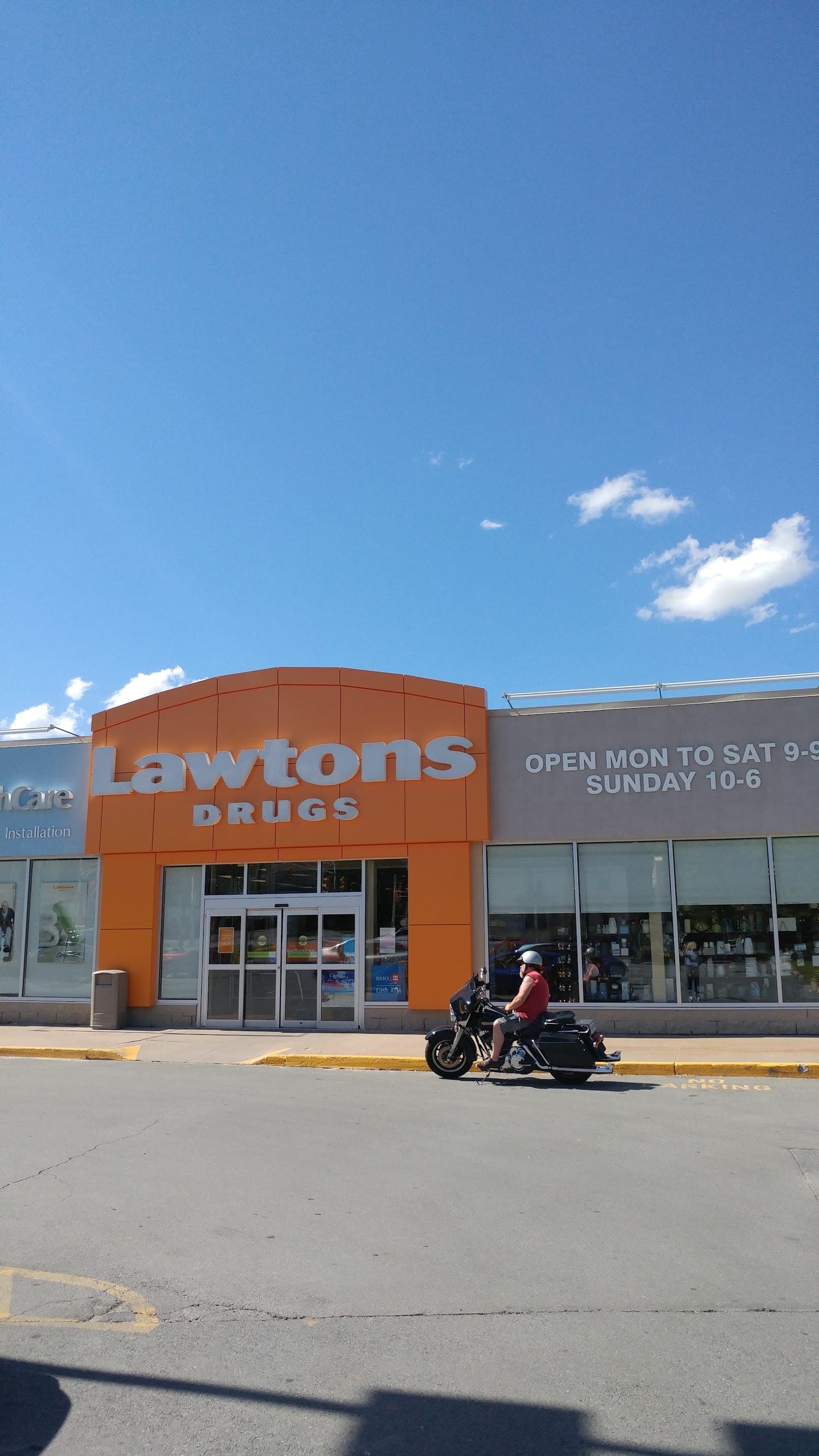 Lawtons Drugs Windsor (photo: Nelson Bezanson, via Google)