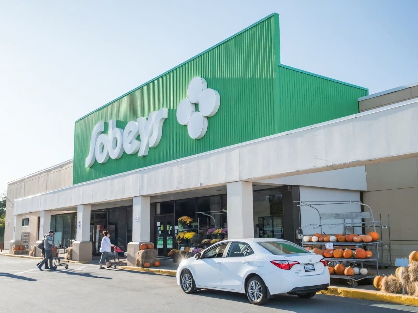 Sobeys Pharmacy Windsor (photo: Lazarus, via Google)