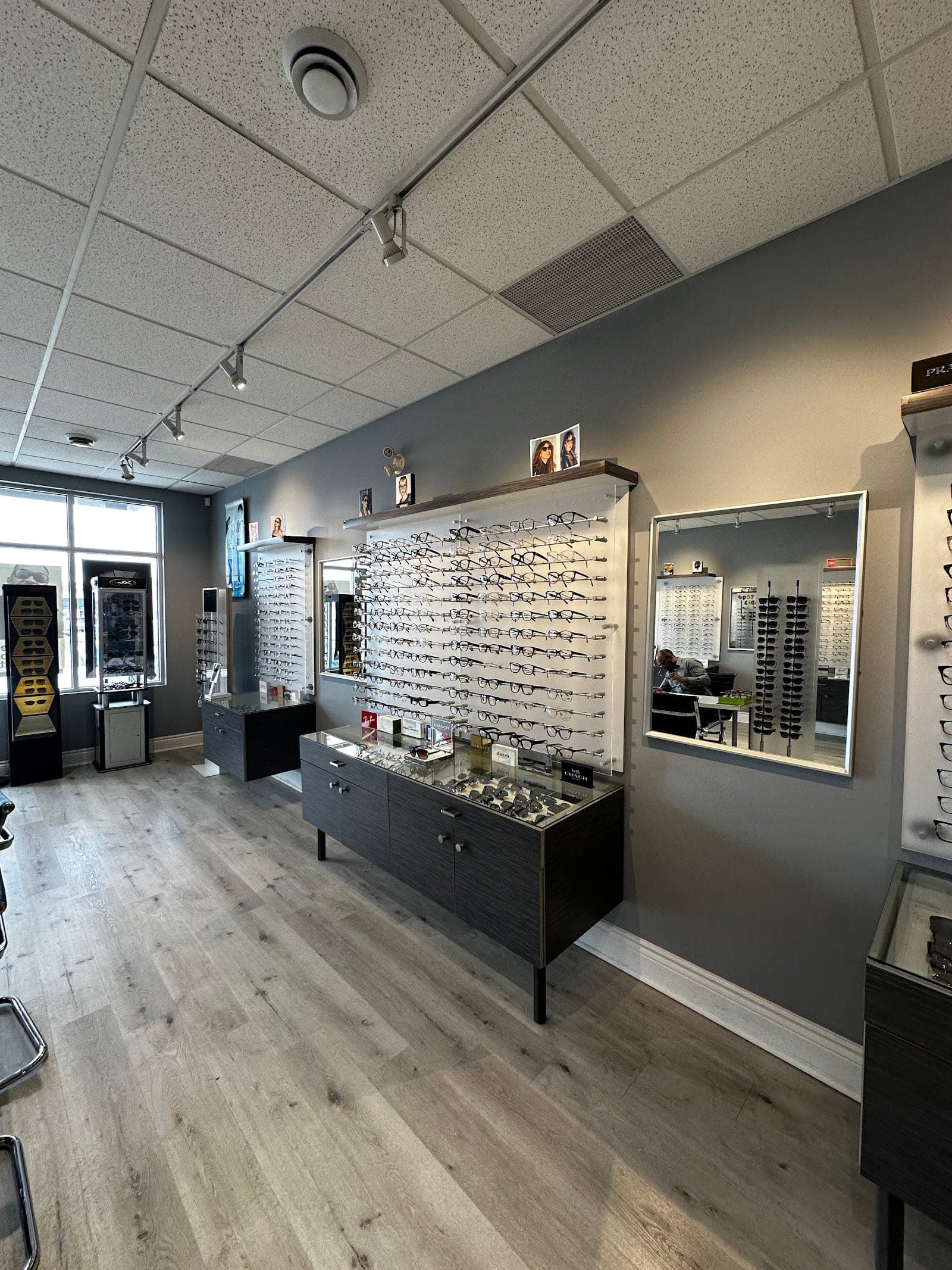 Spotlight Optical (photo: abrar musani, via Google)