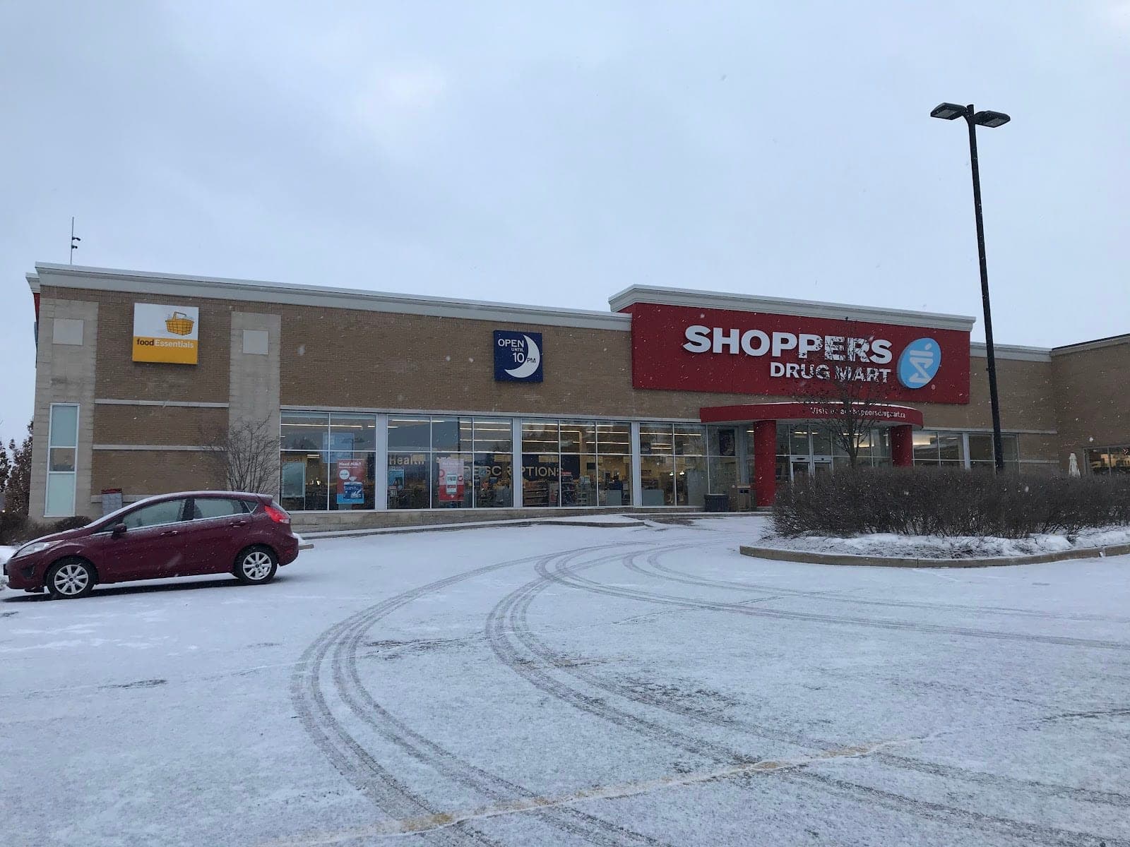 Shoppers Drug Mart (photo: Mina Honen, via Google)